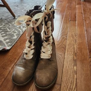 Tan boots with ribbon laces